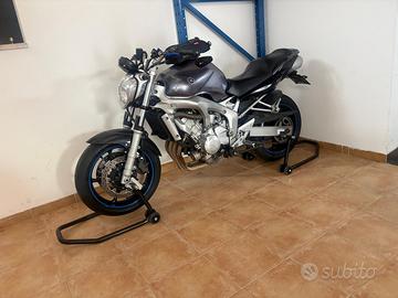 YAMAHA FZ6