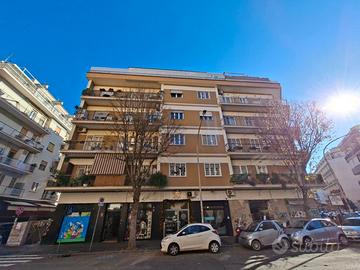 Monteverde - locale commerciale