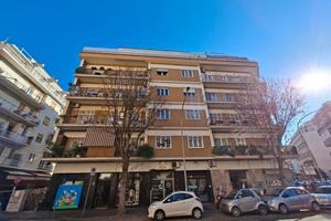 Monteverde - locale commerciale