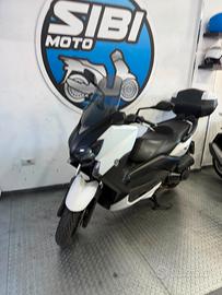 Yamaha X-Max 250