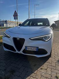 Alfa Romeo Stelvio 2.2 Turbodiesel 210 CV AT8 Q4 B