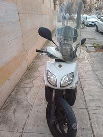 YAMAHA 150 BIANCO 
