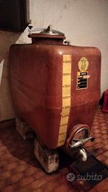 CISTERNE  IN VETRORESINA  DA  10 E 15 QUINTALI