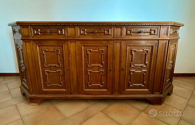 Mobile basso con cassetti