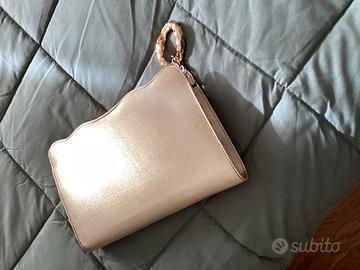 Pochette in  seta dorata e velluto