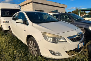 Opel Astra J 1.7 Diesel 110CV Anno 2010