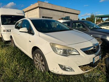 Opel Astra J 1.7 Diesel 110CV Anno 2010