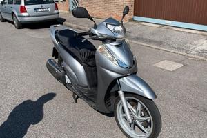 Scooter honda sh 300