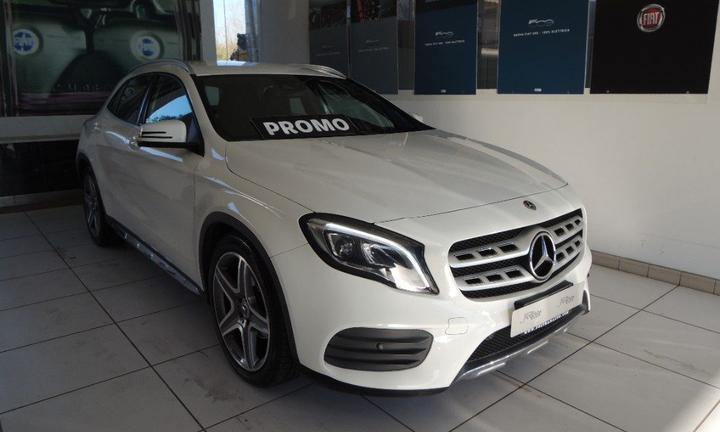MERCEDES-BENZ GLA 200 d Automatic Premium