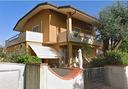 villa-di-165-m²-con-piu-di-5-locali-e-box-auto-dop