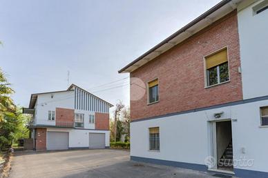 VILLA SINGOLA A SAVIGNANO SUL PANARO