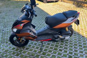 aprilia sr 50 r