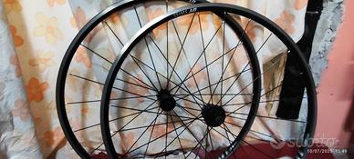 cerchi DT swiss dicut r21 