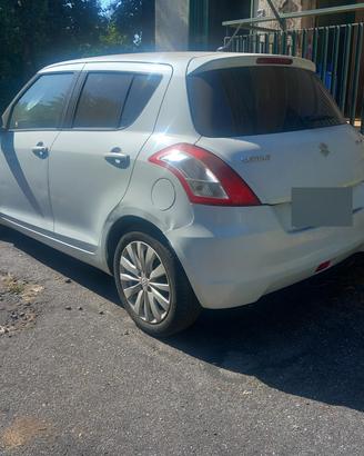 Suzuki Swift 1200 benzina 2011