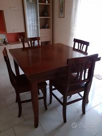 Tavolo da Pranzo con sedie