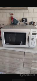 Microonde Panasonic NN-GD468M