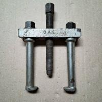 ESTRATTORE O.A.E A 2 GRIFFE PER CUSCINETTI Vintage