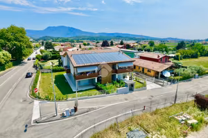 4 LOCALI A COSTERMANO