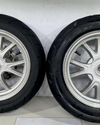 Cerchi gommati scooter