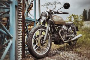 Moto Guzzi V35 II - Custom Brat Style