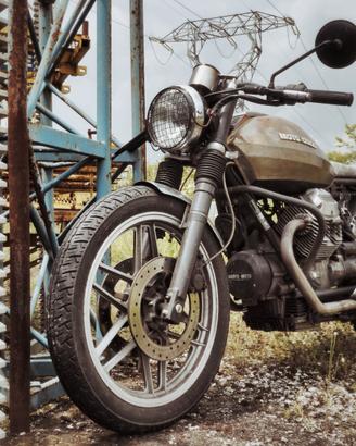 Moto Guzzi V35 II - Custom Brat Style