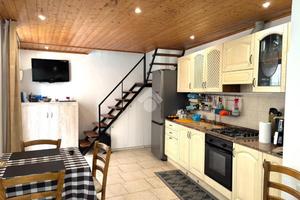 CASA SEMINDIPENDENTE A ALEZIO