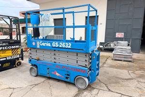 Piattaforma aerea verticale elettrica 10 metri