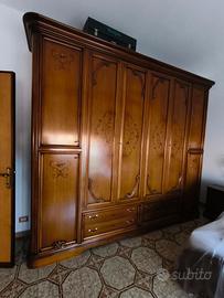 Camera da letto completa in legno massello