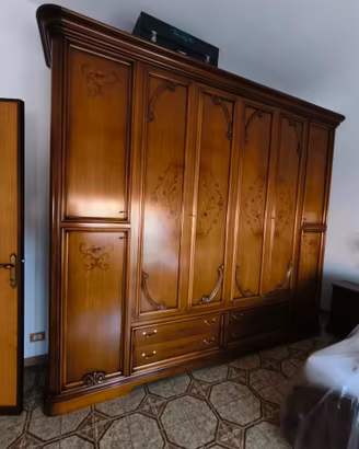 Camera da letto completa in legno massello