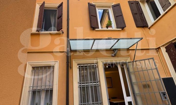 Appartamento Bologna [MONO.VLA112VRG]