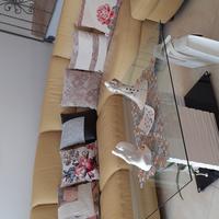 divano in vera pelle. 