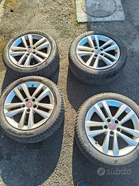 cerchi in lega R17 con gomme  m+s 215 50 r17