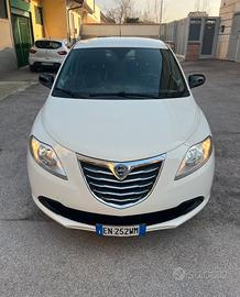 LANCIA Y 900 TWIN/AIR 95 CV BENZ/METANO PARI NUOVO