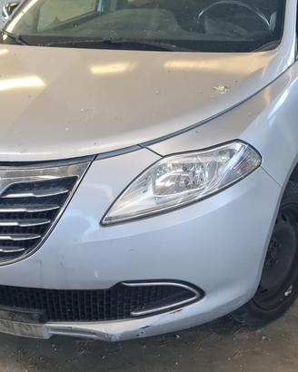 Ricambi lancia Y cofano paraurti anteriore travers