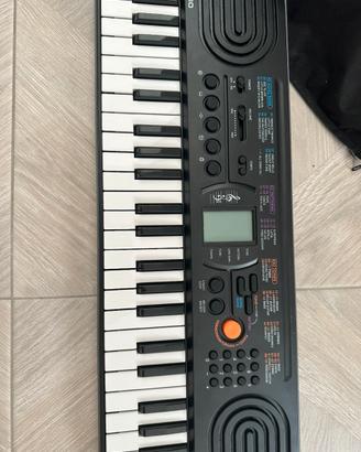 Pianola CASIO SA-77 completa di fodero