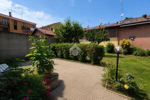 4 LOCALI A CUSANO MILANINO
