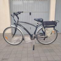 Elegante Bicicletta elettrica stile vintage 