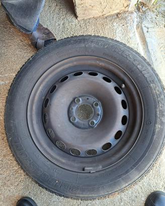 2 Pneumatici Estivi Bridgestone 175/65 R14