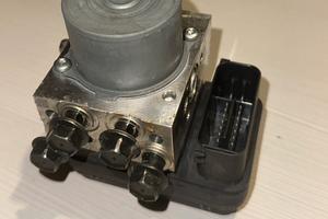 Centralina abs yamaha  t max 560 2022-25