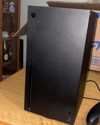 xbox serie x +2 controller+ base di ricarica