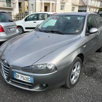 Alfa Romeo 147 1.9 JTD (120) 5 porte Distinctive