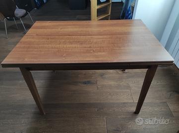 Tavolo allungabile in legno, stile arte povera