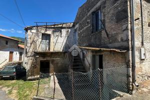 CASA DI CORTE A ISOLA DEL LIRI