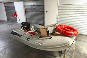 Gommone mt. 2.40 chiglia in vetroresina