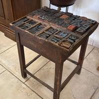 tavolino antico tipografico