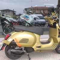 Piaggio Vespa 125 GTS super sport