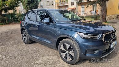 Volvo xc40 T2