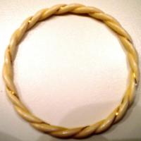 Bracciale rigido in osso e filigrana oro