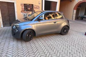 FIAT 500E 42KW 320 KM
