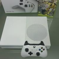 Xbox one S +scatola +joystick originale e 1 gioco